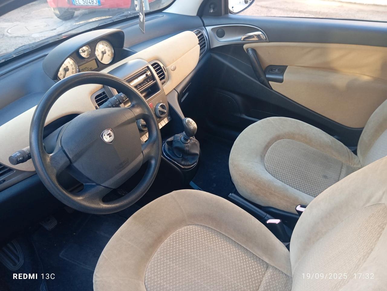 Lancia Ypsilon 1.2 Argento