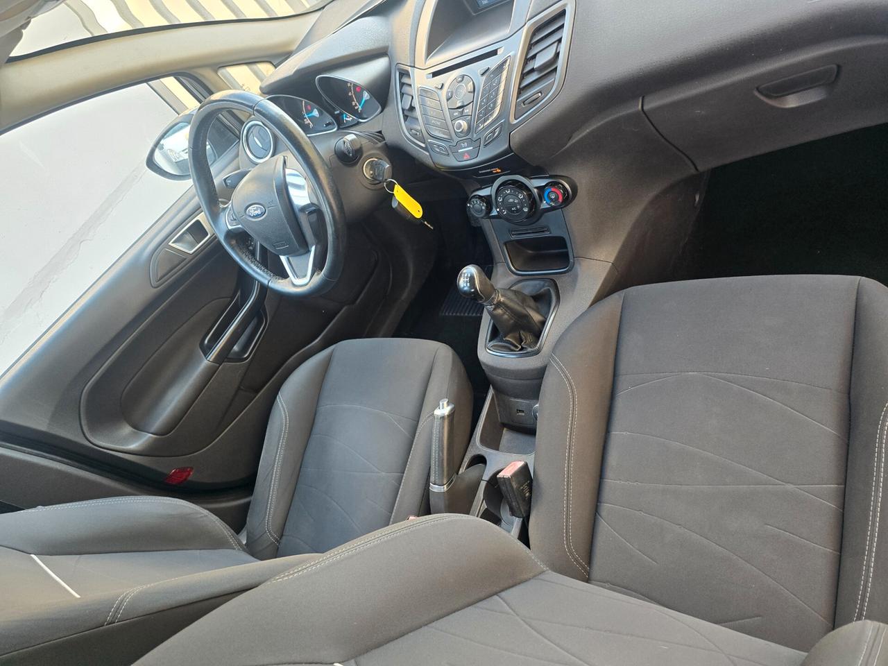 Ford Fiesta 1.5 TDCi 75CV 5 porte Titanium