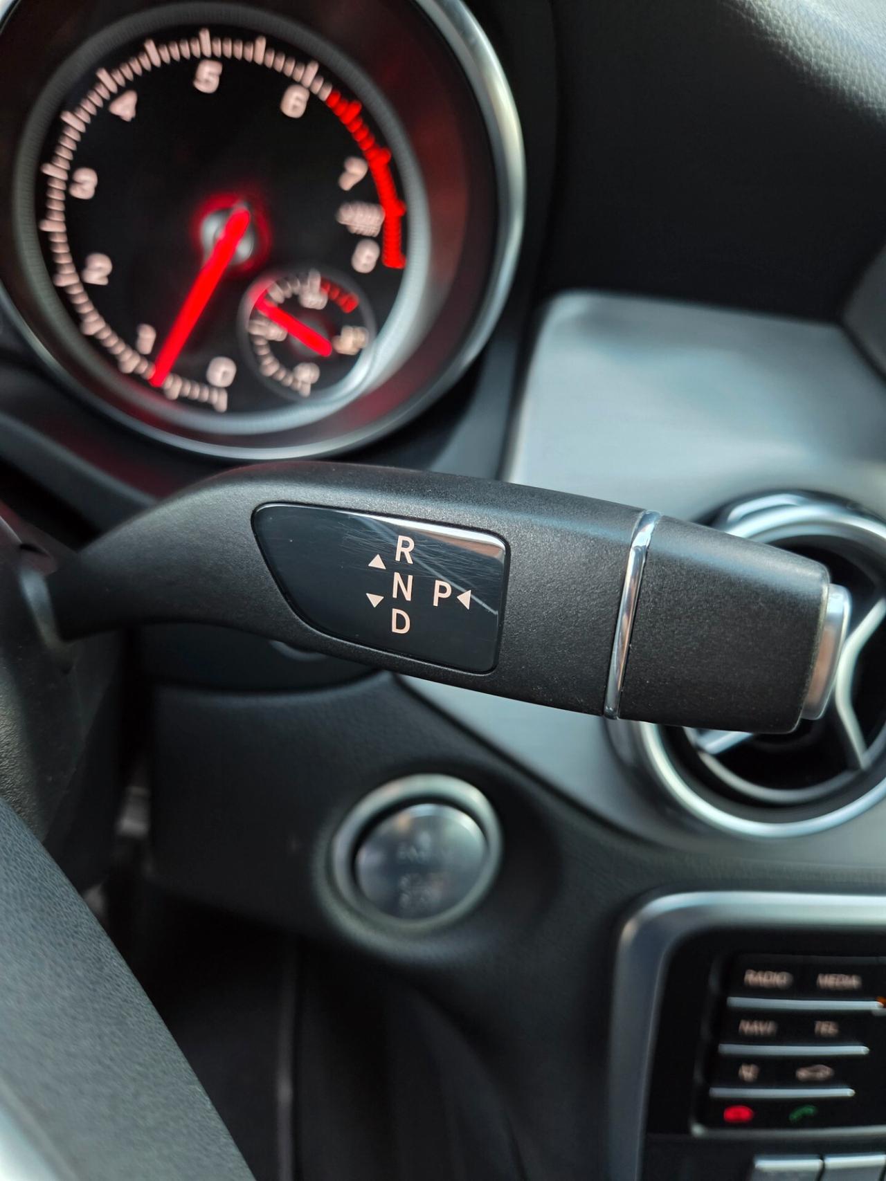 Mercedes-benz GLA 180 Sport auto 122cv