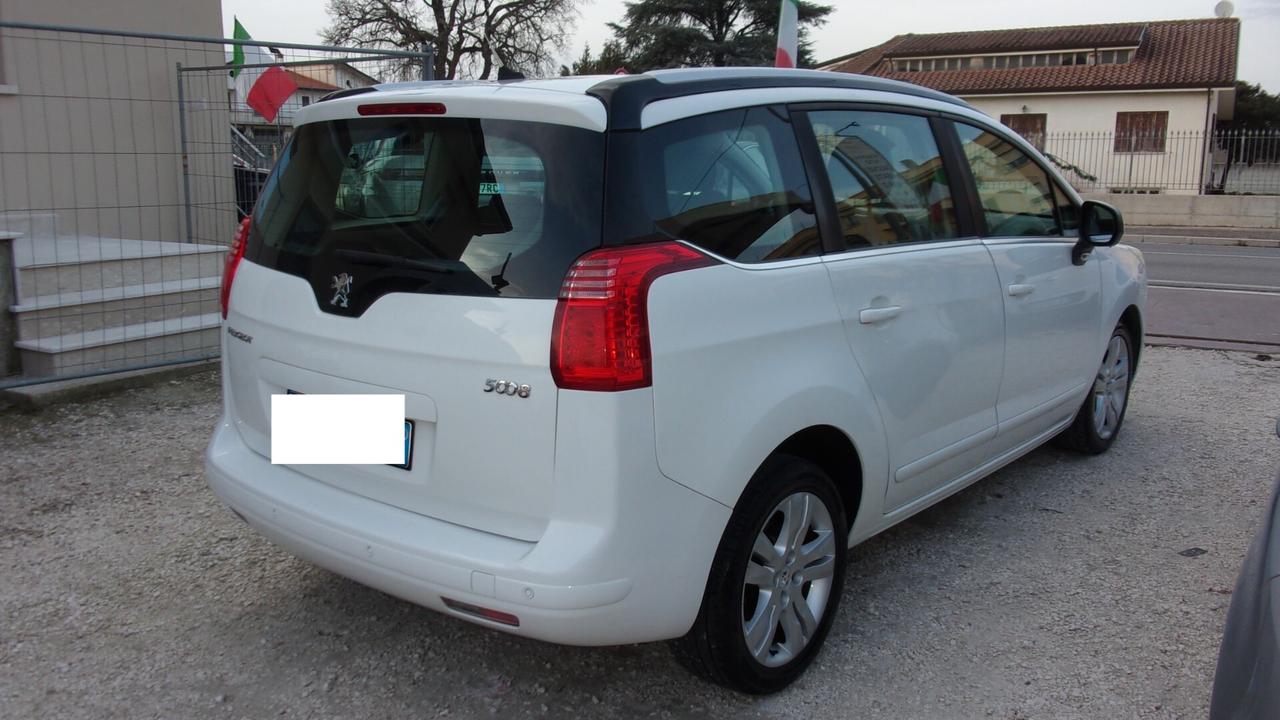 Peugeot 5008 1.6 THP 156CV Allure