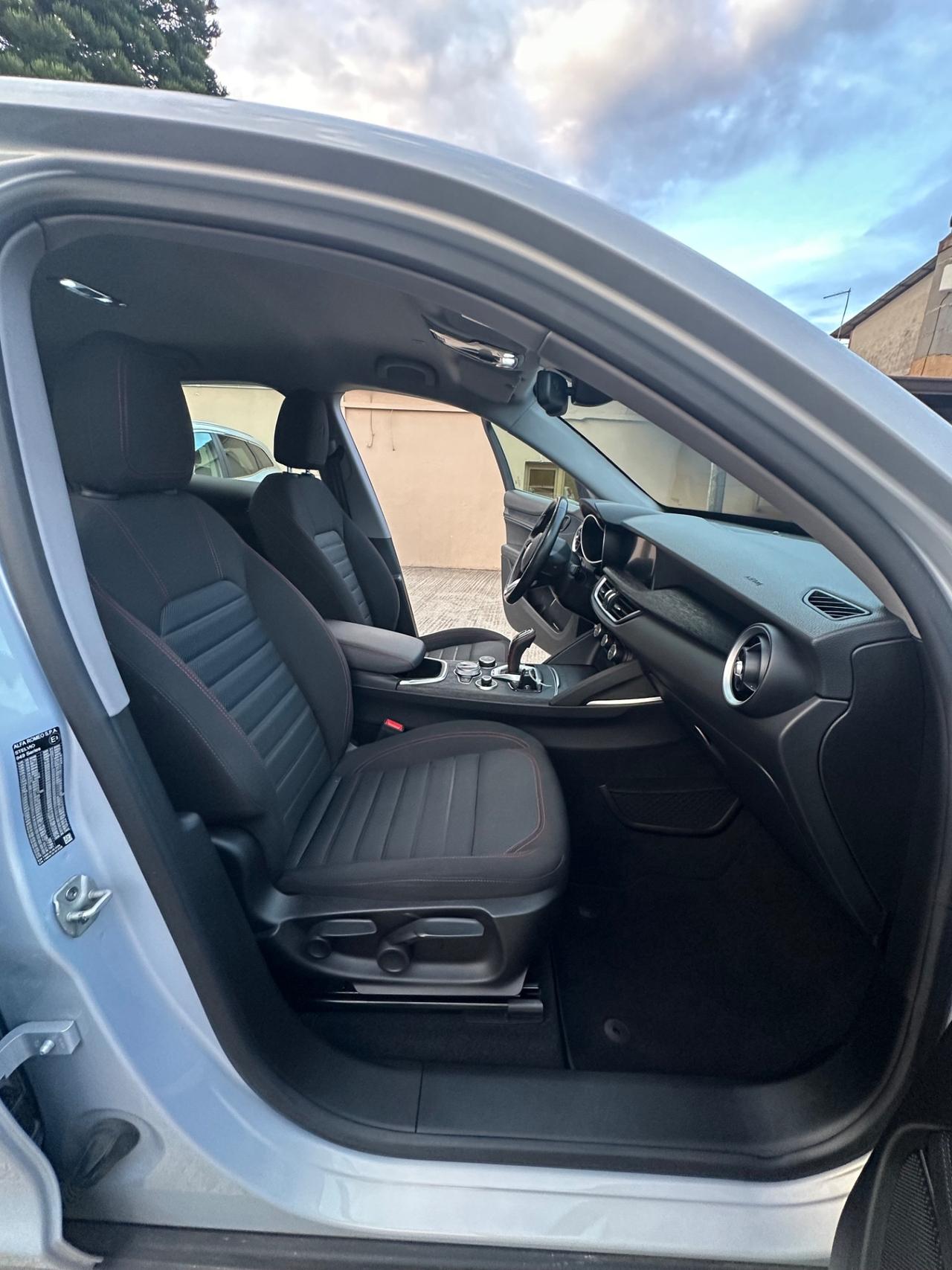 Alfa Romeo Stelvio 2.2 Turbodiesel 160 CV AT8 RWD Business