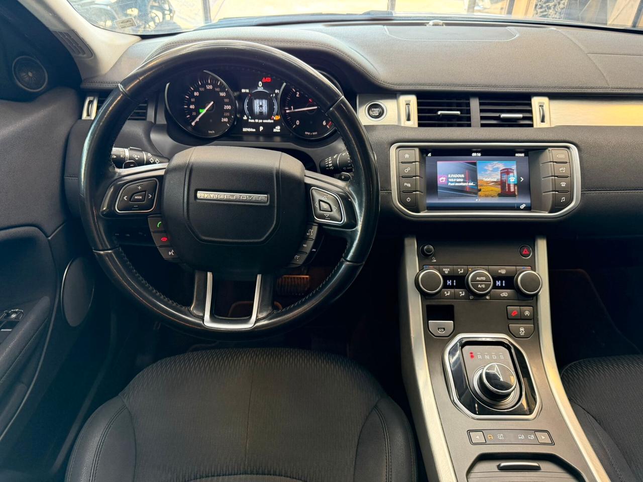 Land Rover Range Evoque 2.0 TD4 150 CV 5p. Business