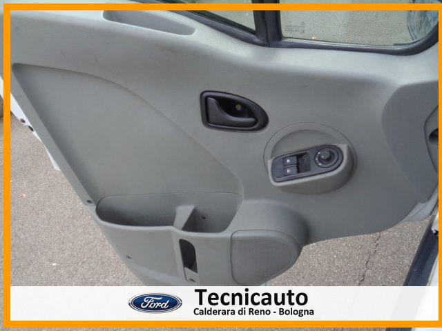RENAULT Master T28/120 2.5 dCi PC-TN Furgone Ice