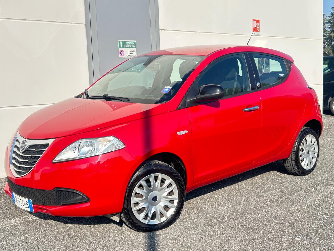 Lancia Ypsilon 0.9 TwinAir 85 CV 5 porte Metano Ecochic Gold