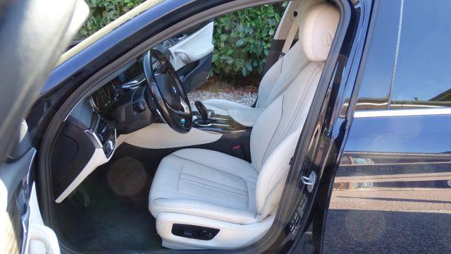 BMW 530 d xDrive 249CV Touring Luxury, Garanzia..