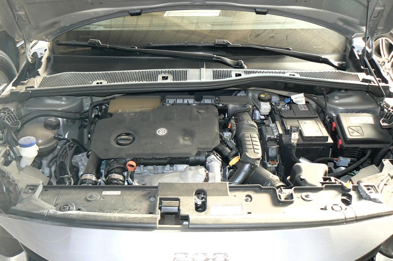 Peugeot 208 BlueHDi 100 Stop&Start 5 porte GT - 101144