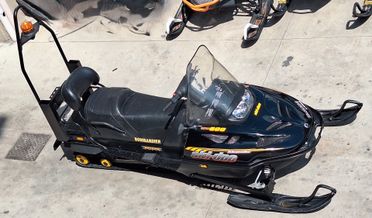 motoslitta ski doo skandic 600