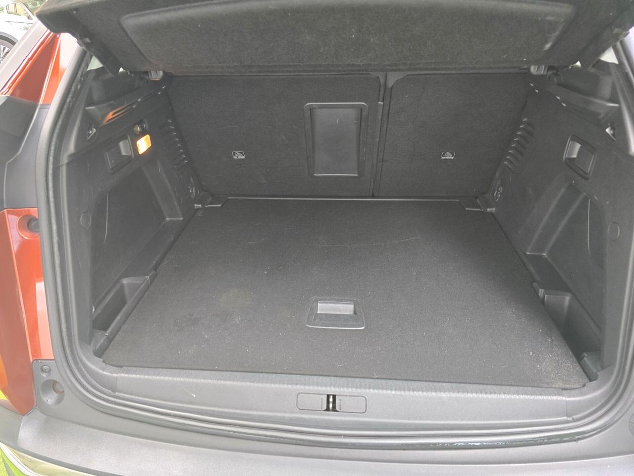 Peugeot 3008 1.5HDI 130CV Allure 130000KM-2019