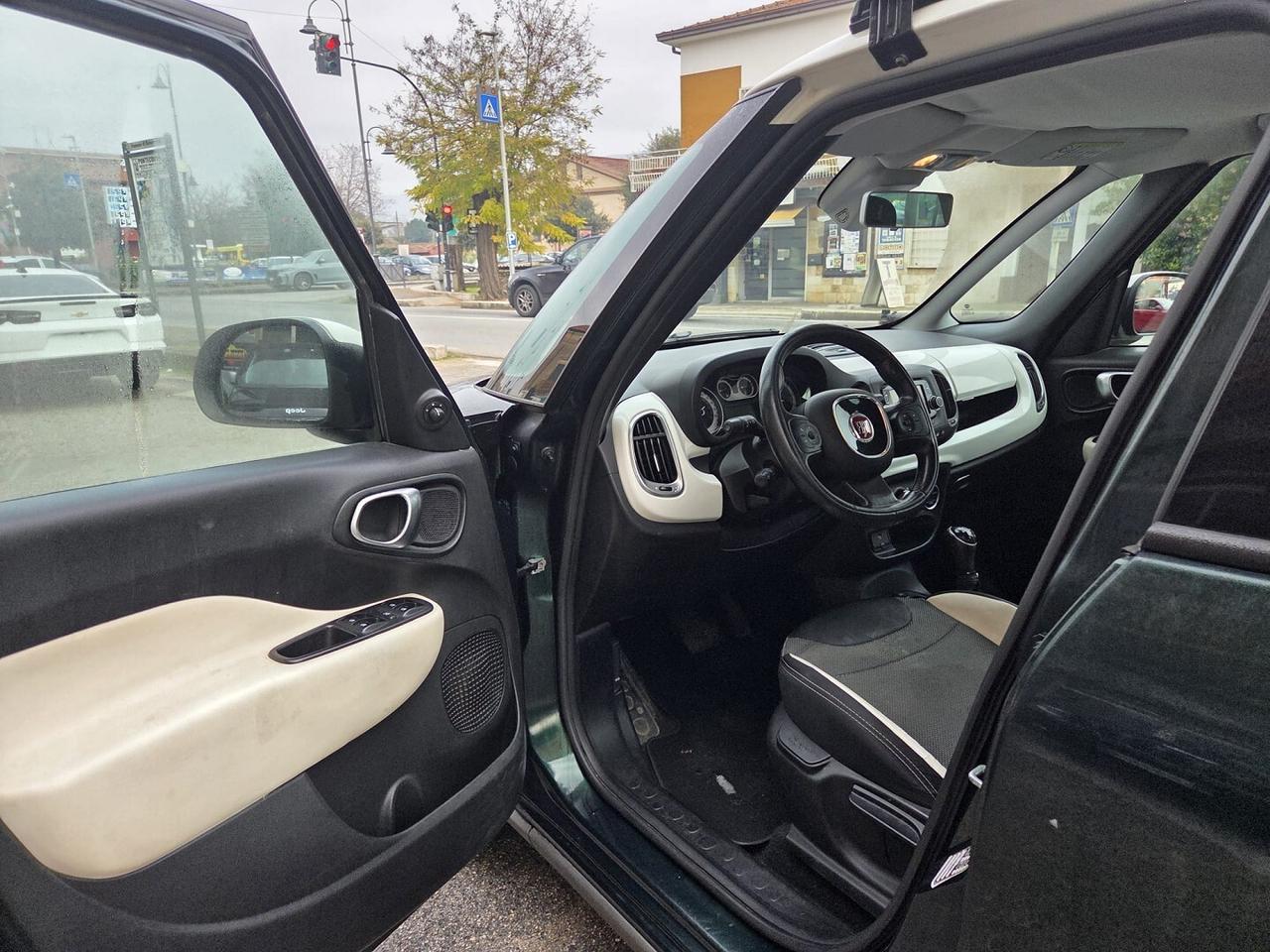FIAT 500L 1.3 MJT 85VC 62KW AUTOM OKNEOPATE-2015