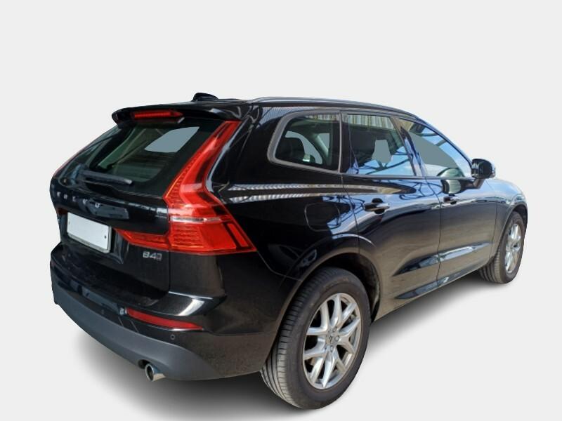VOLVO XC60 B4 D AWD Geartronic Momentum