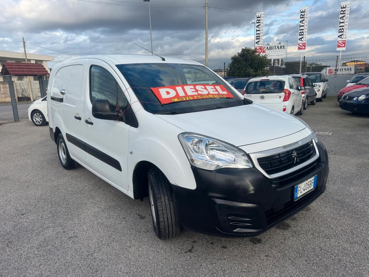 Peugeot Partner Passo Lungo con Porta Laterale Euro 6B