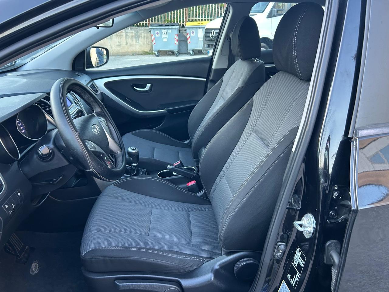 Hyundai i30 1.6 CRDi 5p. 150000km