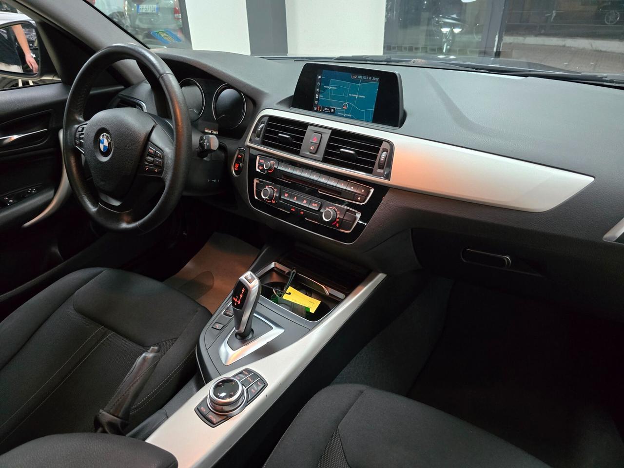 Bmw 118 118d 5p. Advantage
