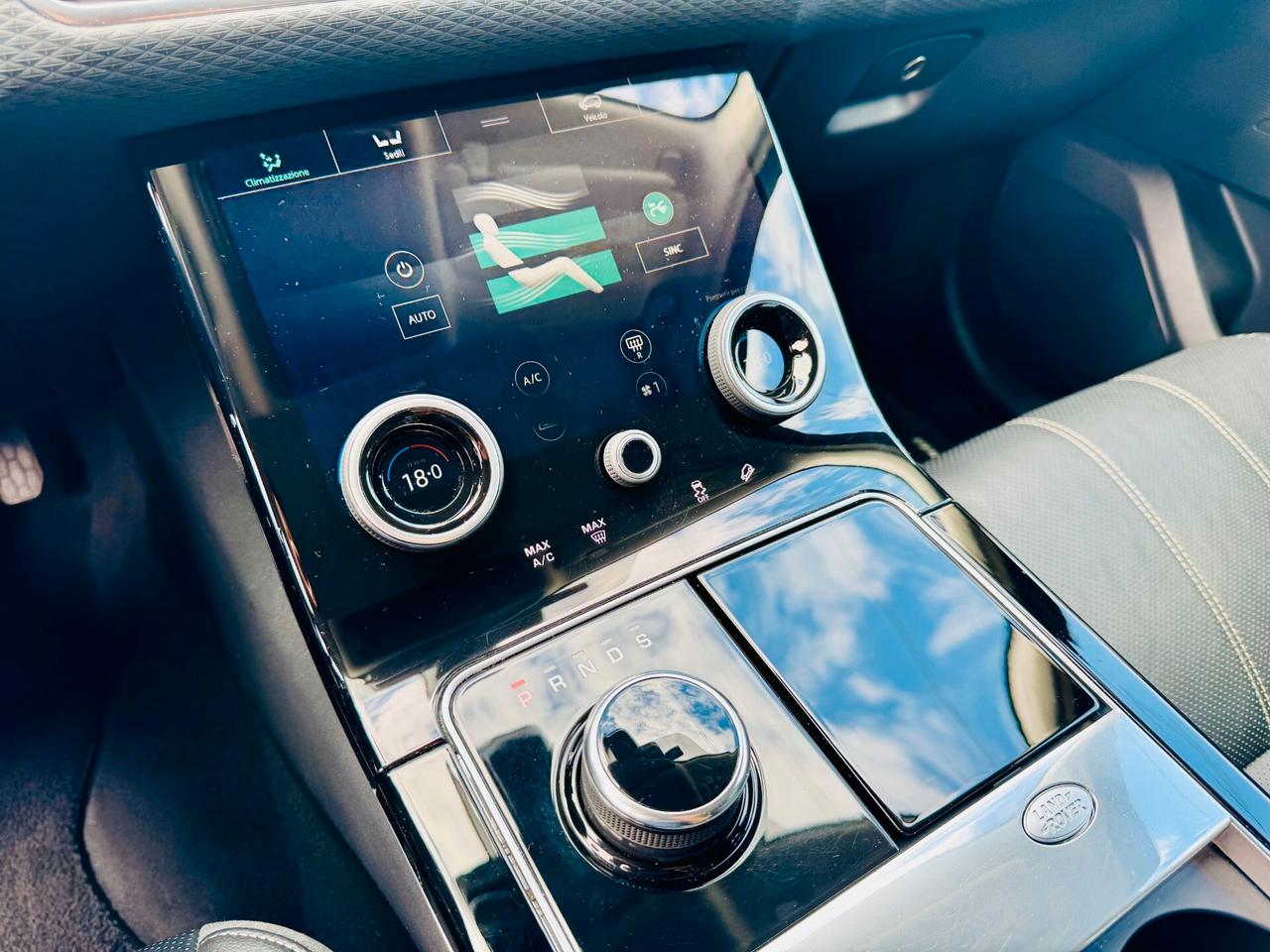Land Rover Range Rover Velar 2.0D 180 CV CarPlay - APPROVED