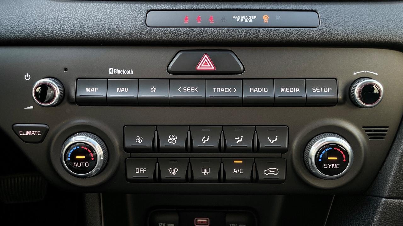 KIA SPORTAGE 1.6 BUSINESS CLASS CRDI DCT7 MH 2WD 136CV - FULL LED, CARPLAY, NEOPATENTATI
