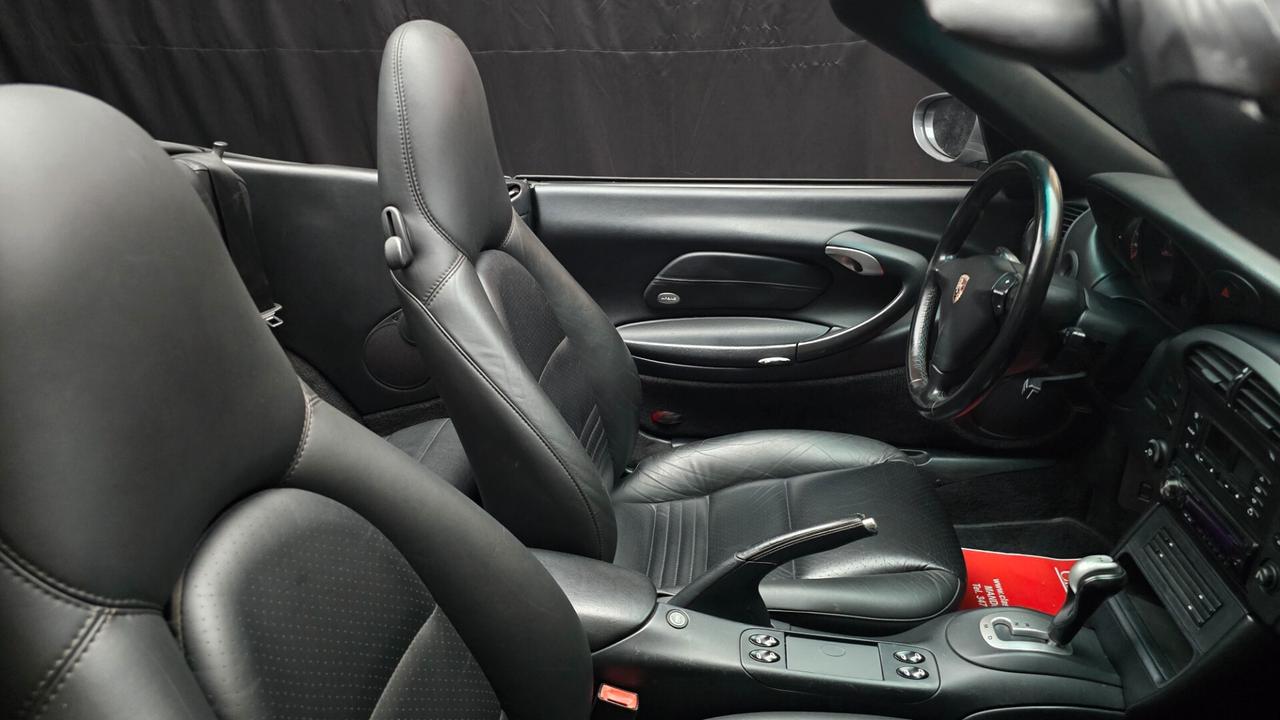 Porsche 911 Carrera cat Cabriolet