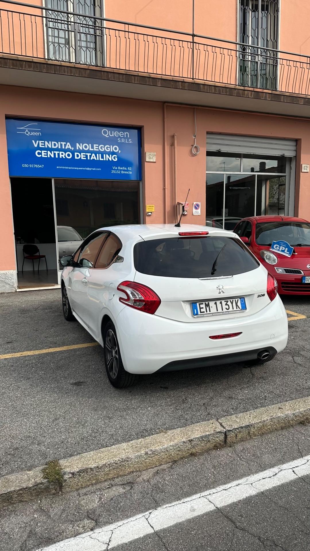Peugeot 208 1.4 HDi 68 CV 3 porte Allure