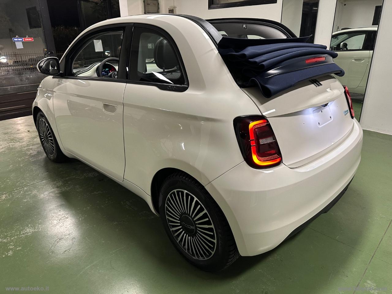 FIAT 500e Icon Cabrio