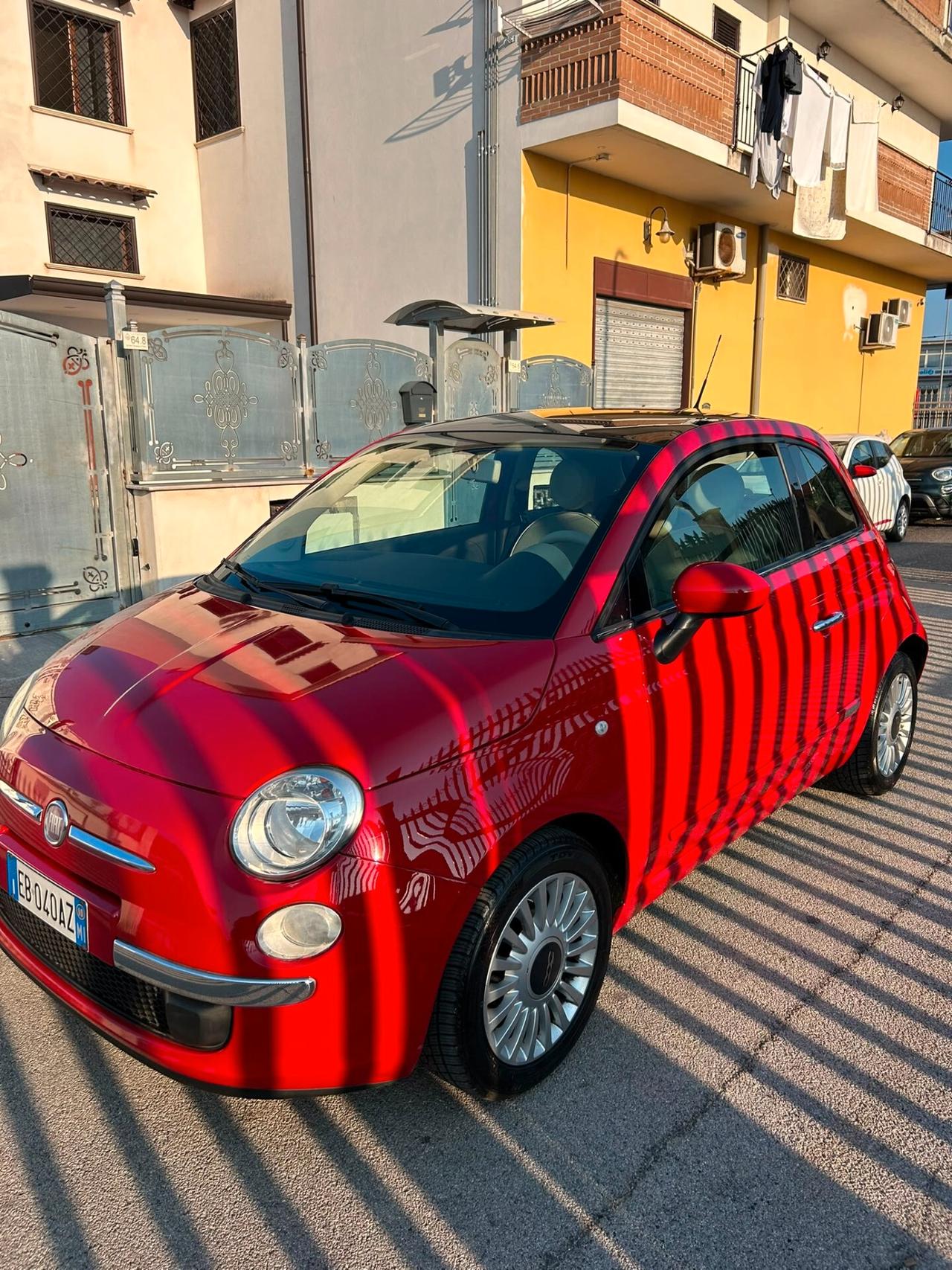 Fiat 500 1.2 Lounge CAMBIO AUTOMATICO ANNO 2010