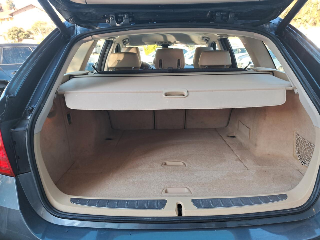 Bmw 330dA Touring Luxury/ AUT