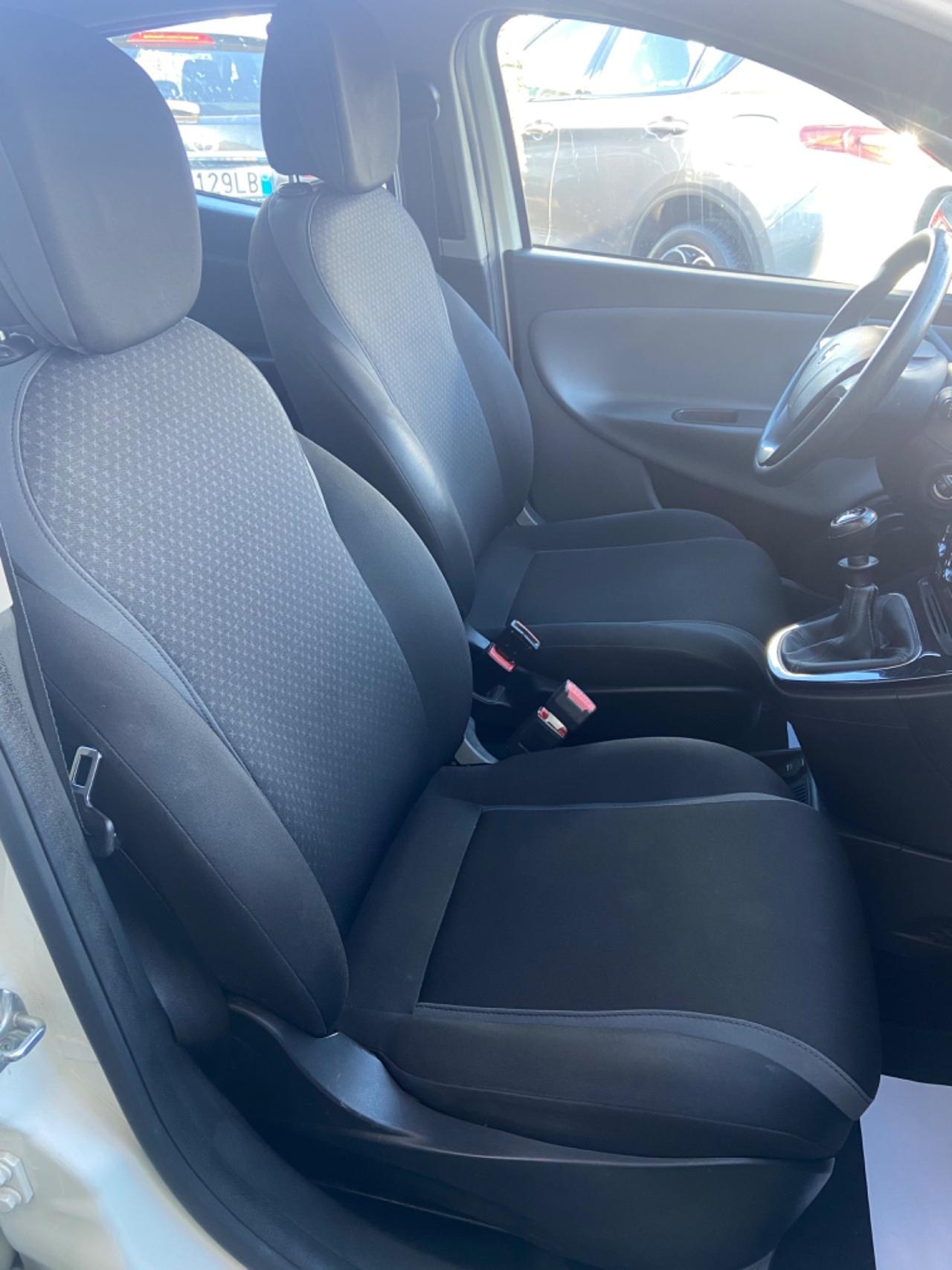Lancia Ypsilon 1.2 69 CV GPL Nuova garanzia 12 mesi