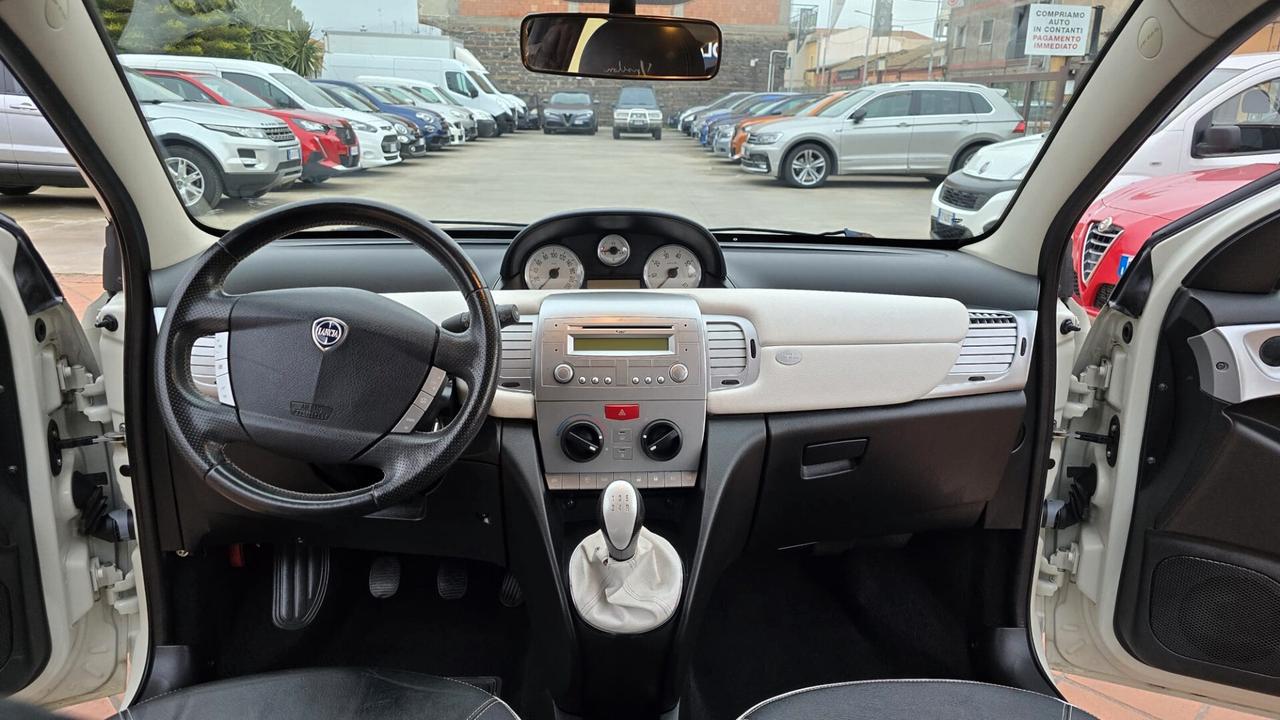 Lancia Ypsilon 1.3 MJT 75 CV Elle