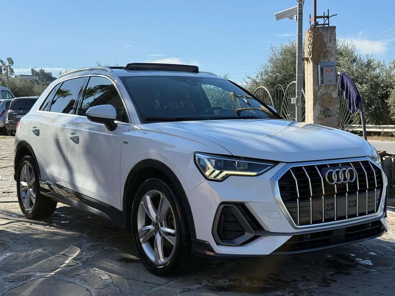Audi Q3 35 TDI S tronic line edition
