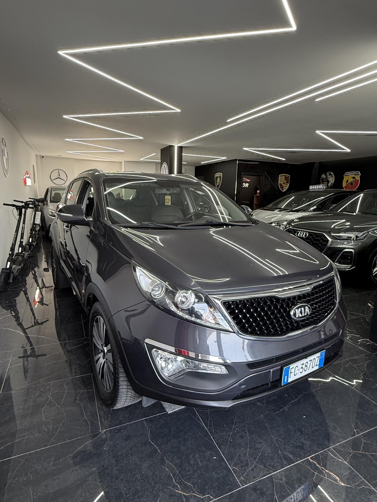 Kia Sportage 1.7 CRDI VGT 2WD high tech