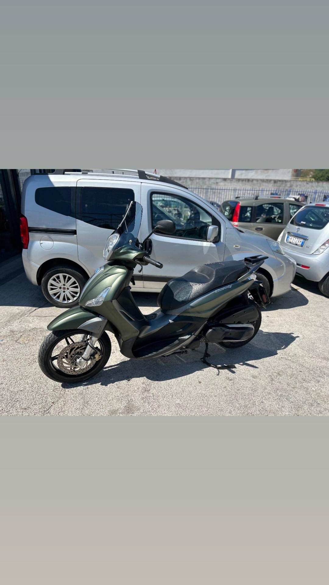 Piaggio Beverly 350