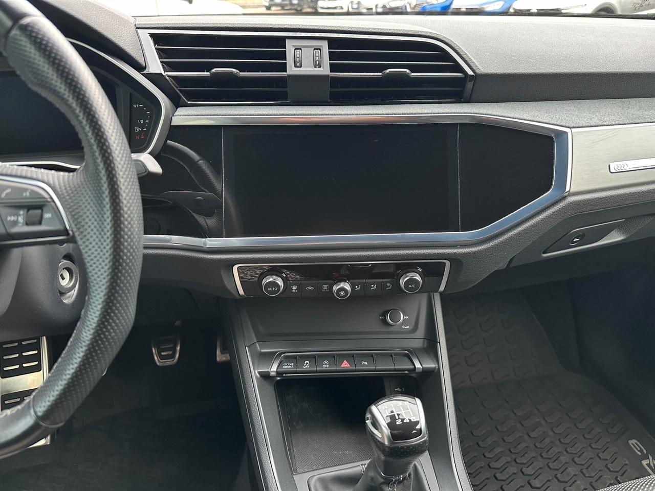 Audi Q3 SPB 35 TDI Identity Black