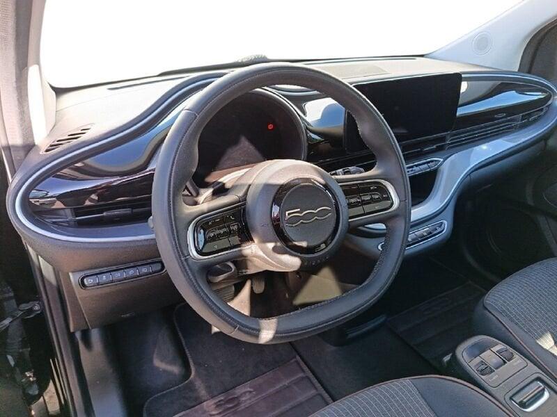 FIAT 500 500e 42 kWh La Prima