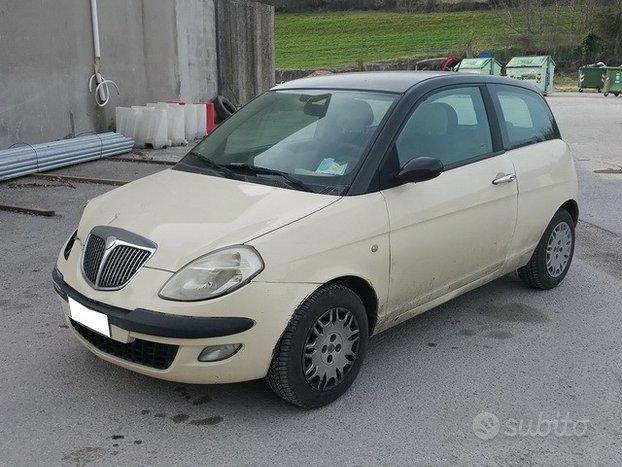 Lancia Ypsilon 1.3 MJT 16V Argento