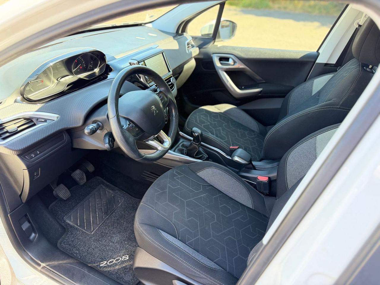 Peugeot 2008 Active 1.2 PureTech 82 #12117