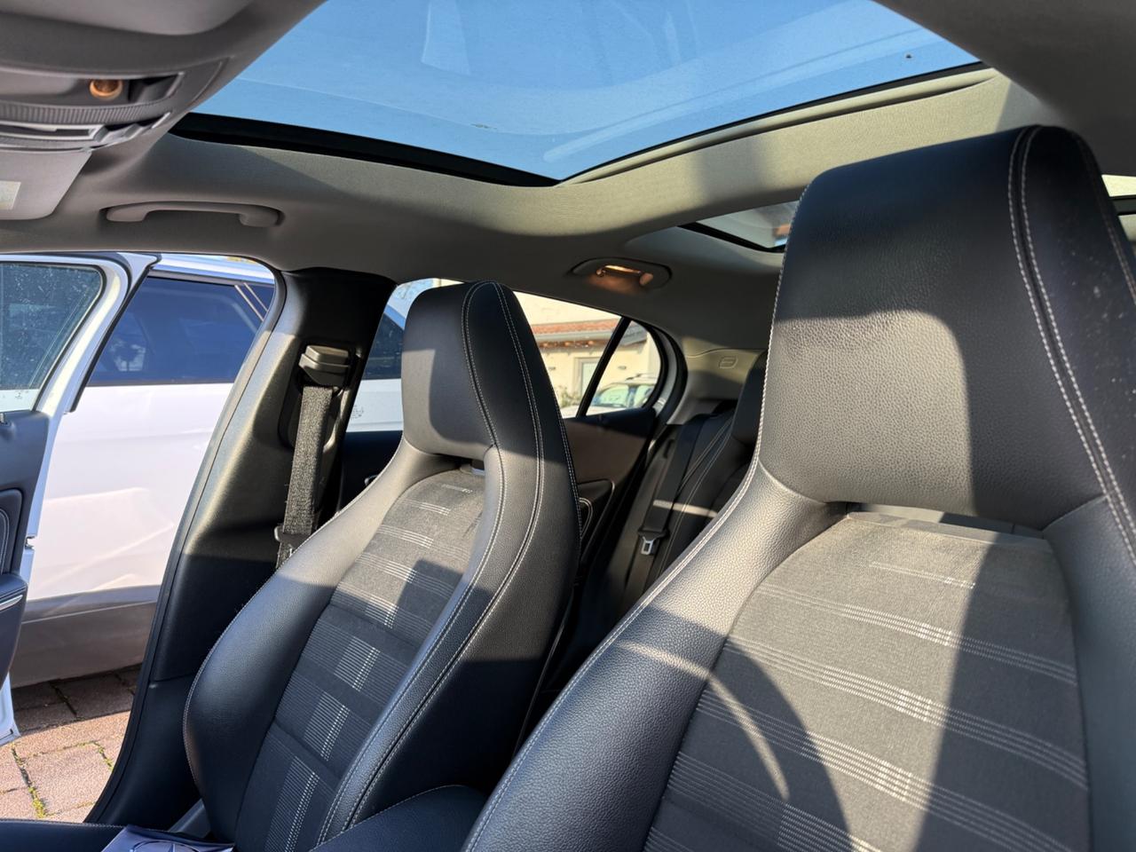 Mercedes-benz GLA 180 Business