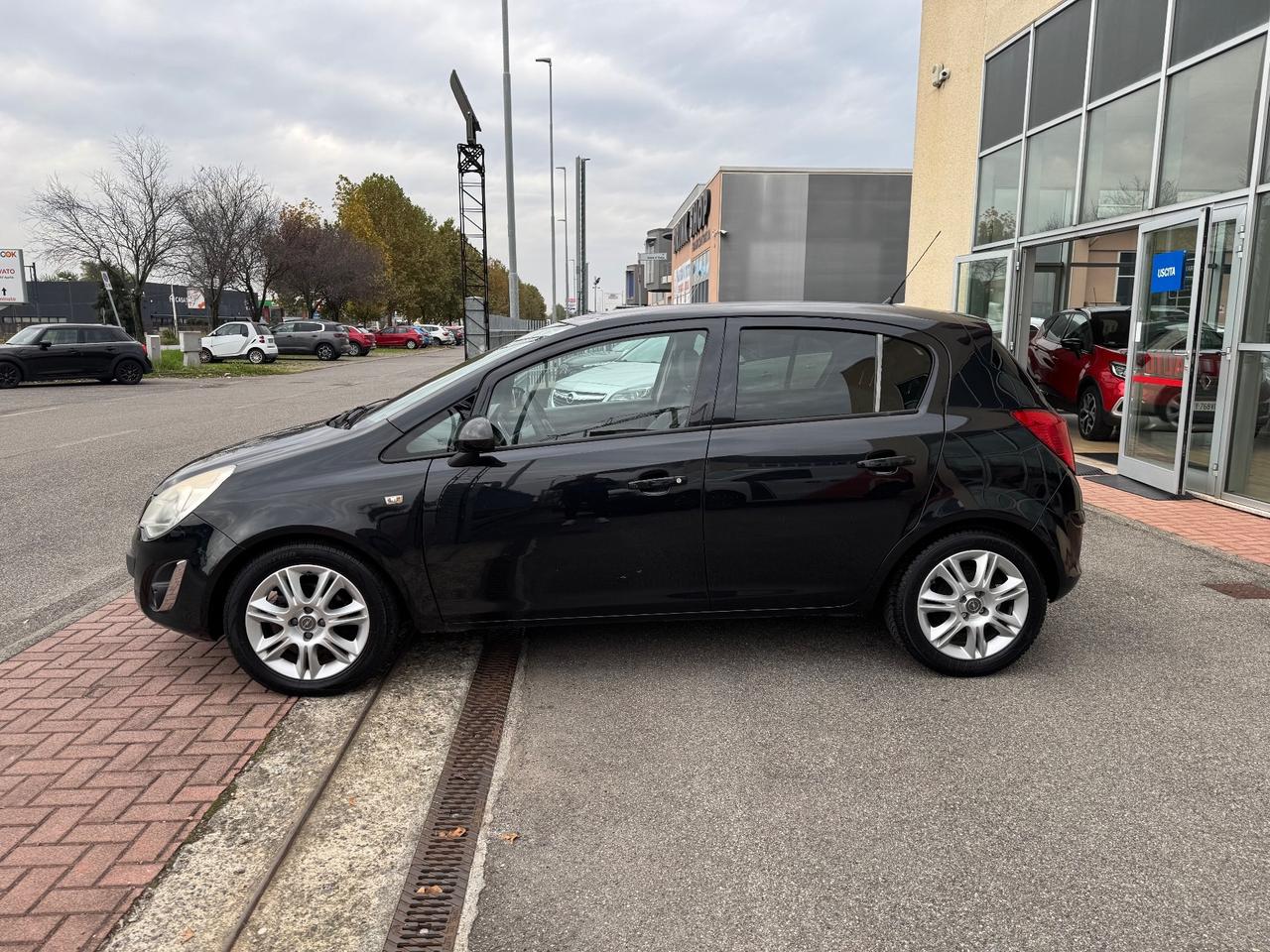 Opel Corsa 1.2 Benzina GPL scadenza 2035