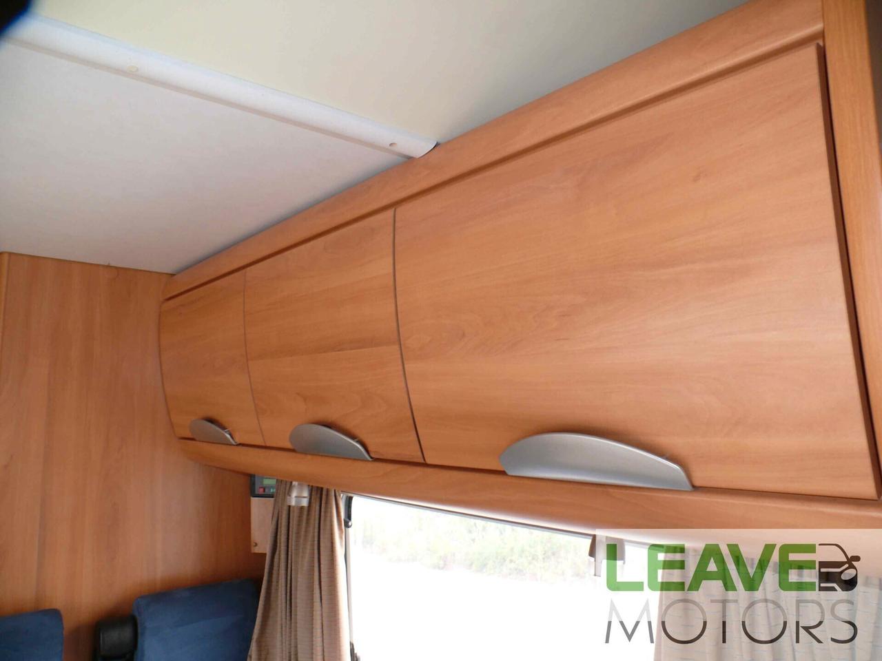 Hymer/eriba camper mansardato (M1327)