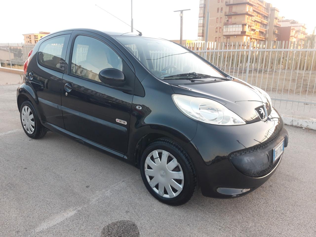 Peugeot 107 1.0 68CV 5p. Plaisir
