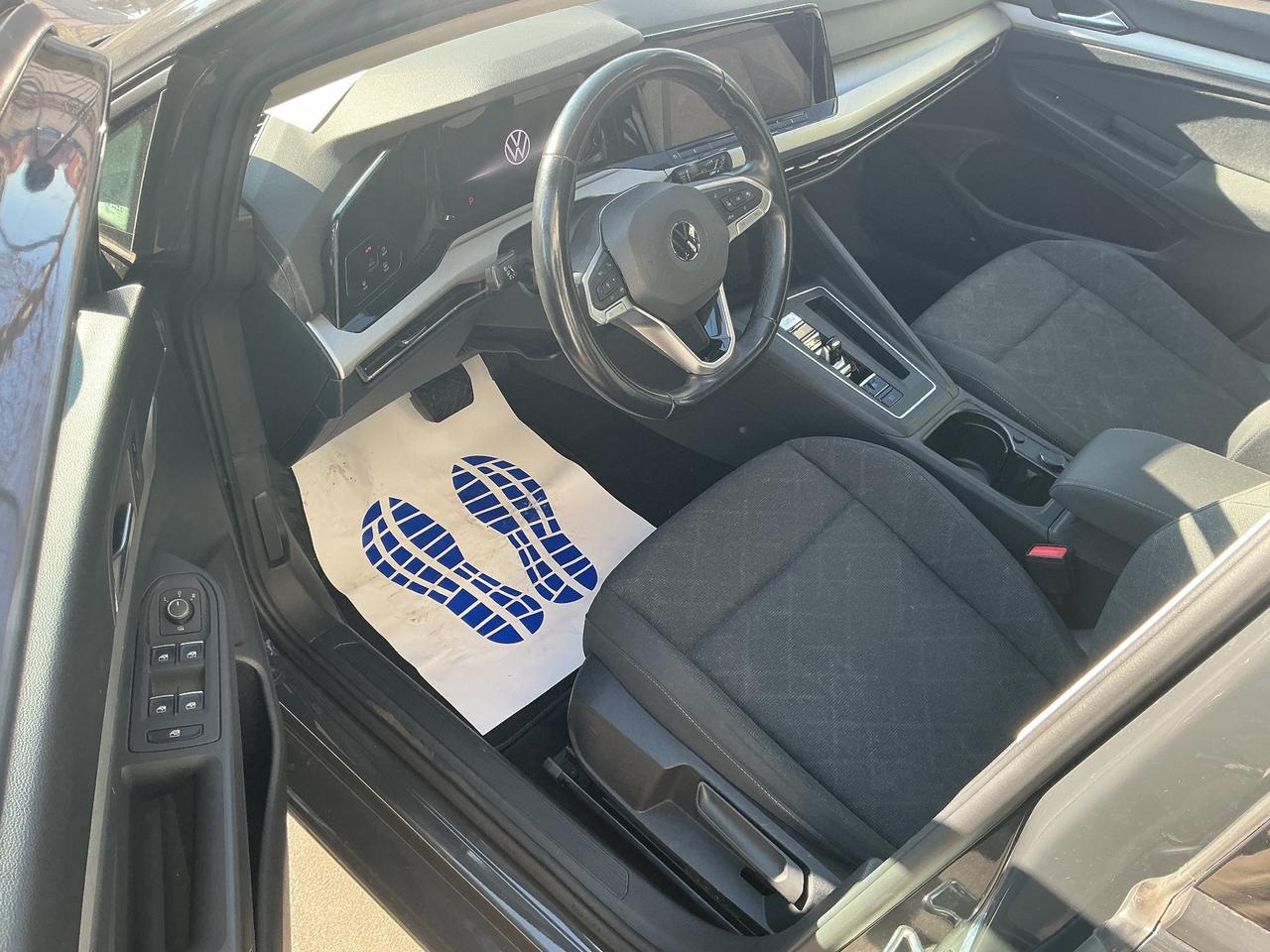 Volkswagen Golf 1.0 eTSI EVO DSG Life - grigio pastello