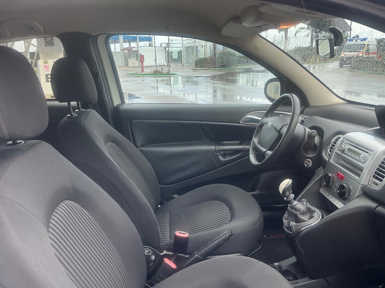 LANCIA YPSILON 1.2 BENZINA -2010
