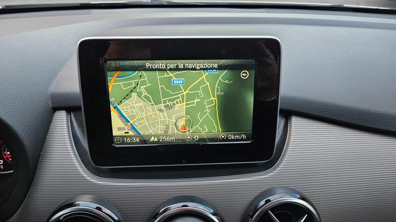 Mercedes-benz B 180 Executive BENZINA-56.000 KM !! NAVY-CAMERA