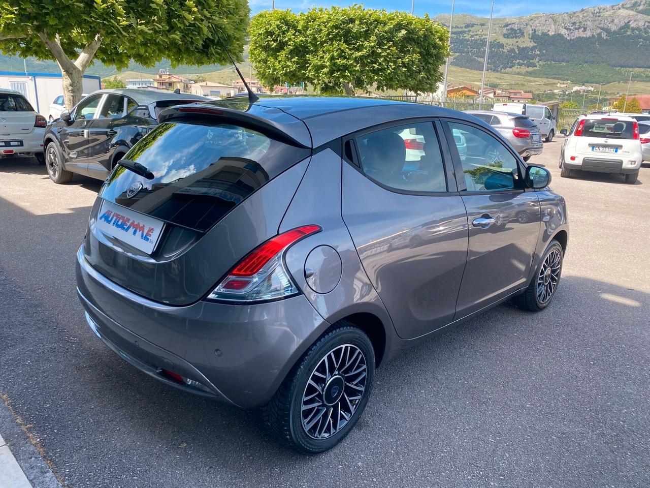 Lancia Ypsilon 1.2 69 CV 5 porte S&S Gold