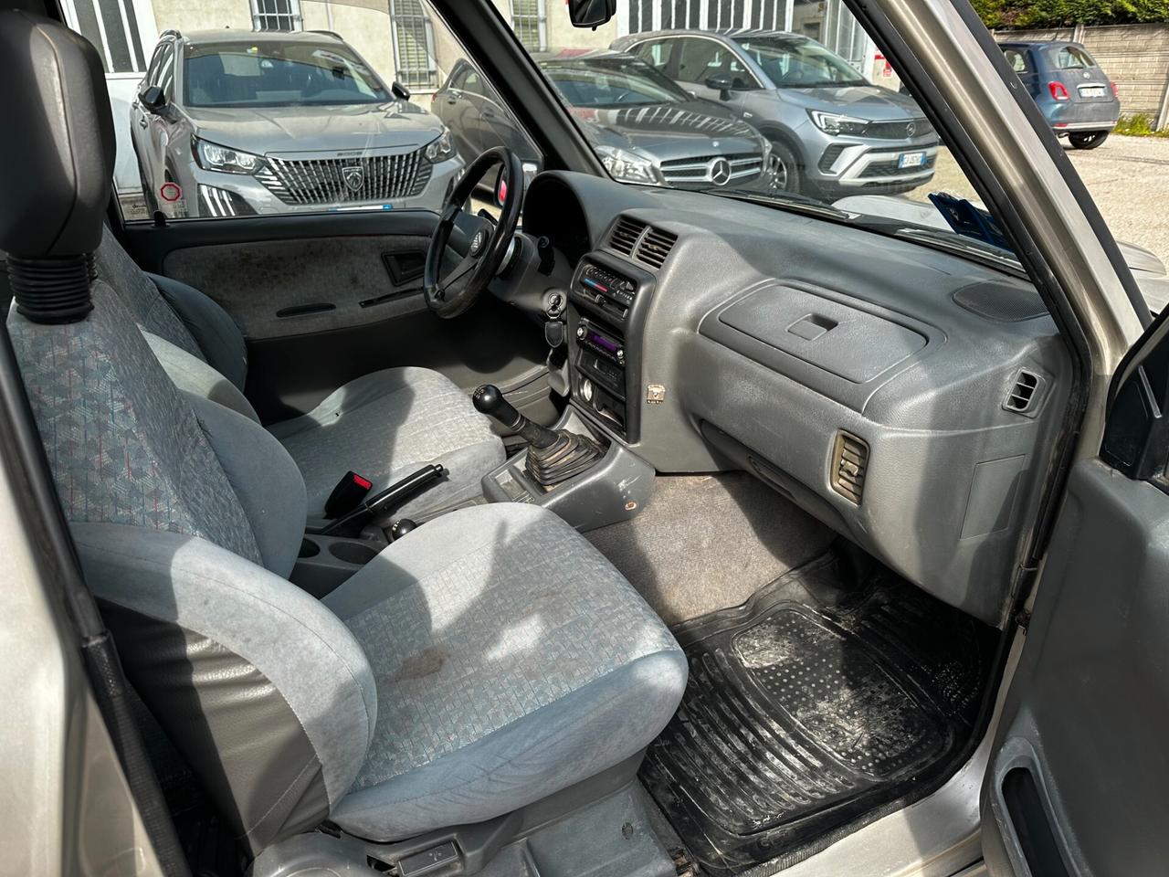 Suzuki Vitara 1.9 TD JLX P.Pack "NEOPATENTATI"