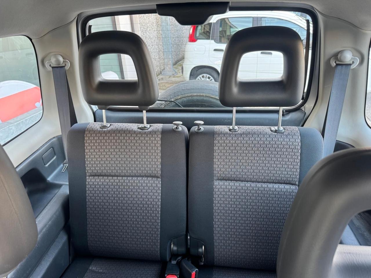 Suzuki Jimny 1.3i 16V cat 4WD JLX