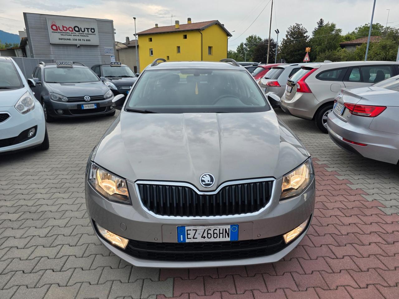 Skoda Octavia 1.6 TDI CR 105CV DSG full