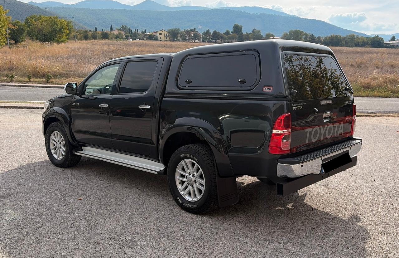 Toyota Hilux 3.0 D-4D aut.4WD 4p. DC Stylex