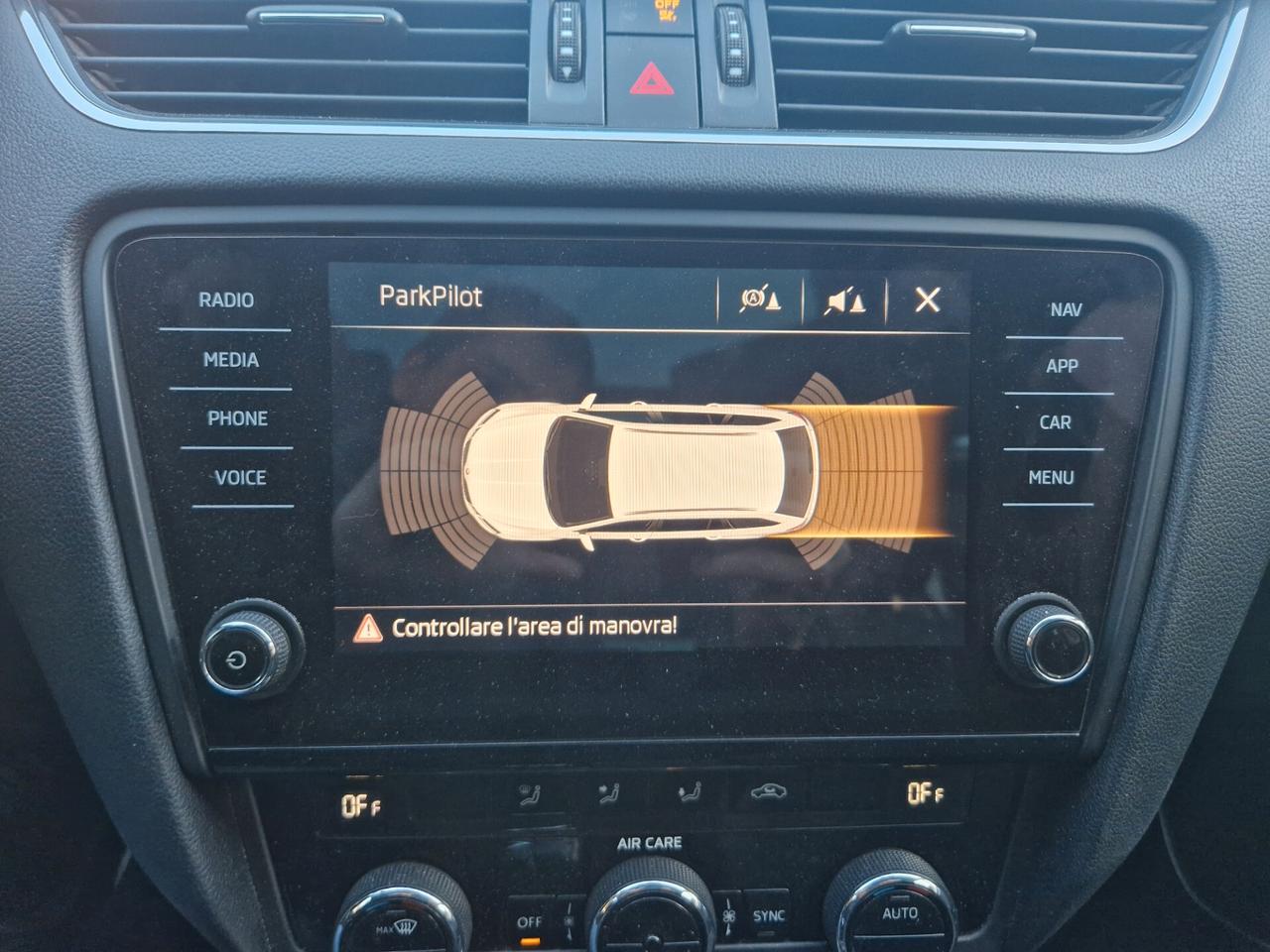 Skoda Octavia SW 1.4 110CV Metano, Carplay, Tetto panoram., Navi