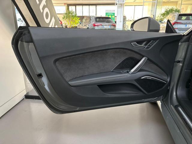 AUDI TT Roadster 40 TFSI S tronic 2.0