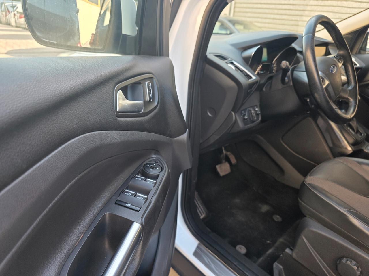Ford Kuga 2.0 TDCI 150 CV S&S 2WD Business