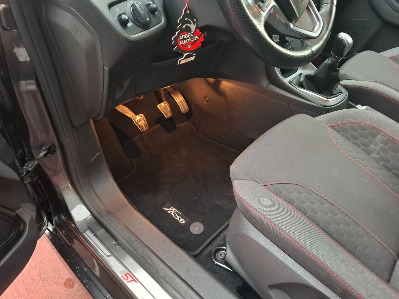 Ford Fiesta st line 5 porte