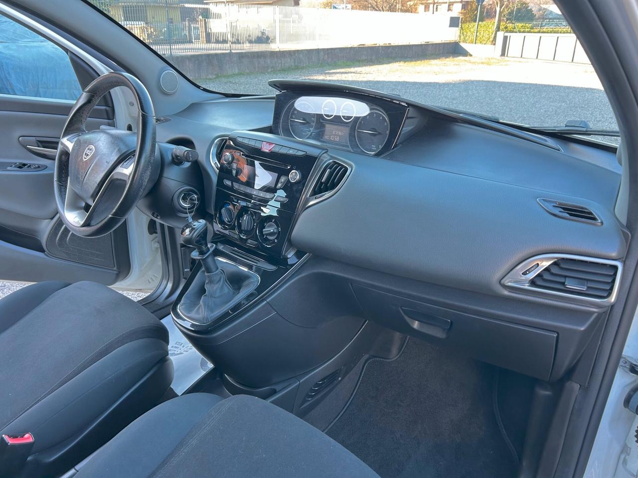 Lancia Ypsilon 1.2 69 CV 5 porte Gold - UNIPROPRIETARIO